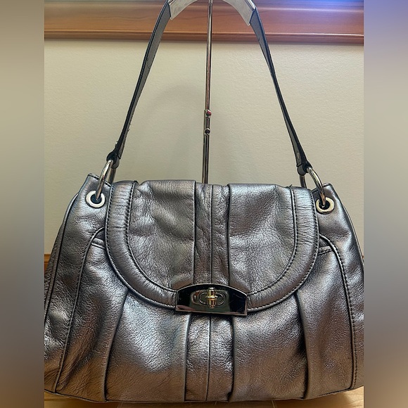 b. makowsky Handbags - B. Makowsky silver leather shoulder bag/tote